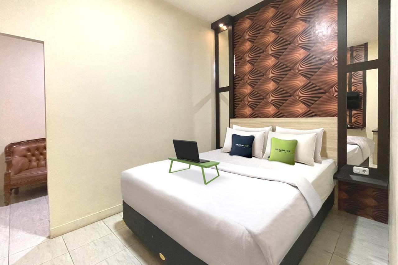 Urbanview Hotel Harapan Palopo Bagian luar foto
